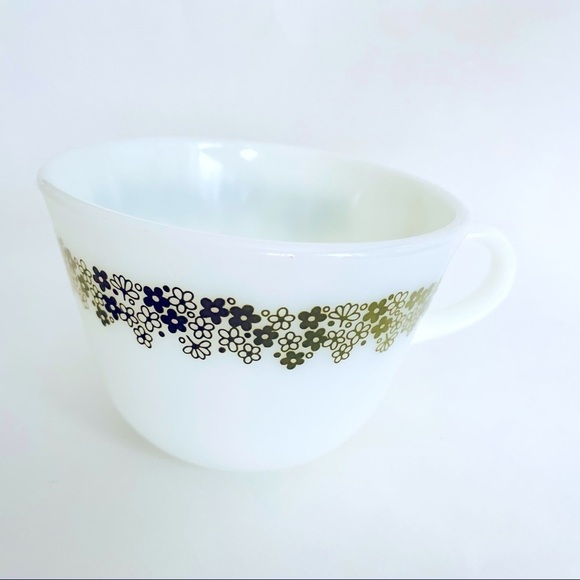 Vintage Pyrex White Milk Glass Coffee Cup Mug Crazy Daisy Spring Blossom Pattern - Picture 2 of 9